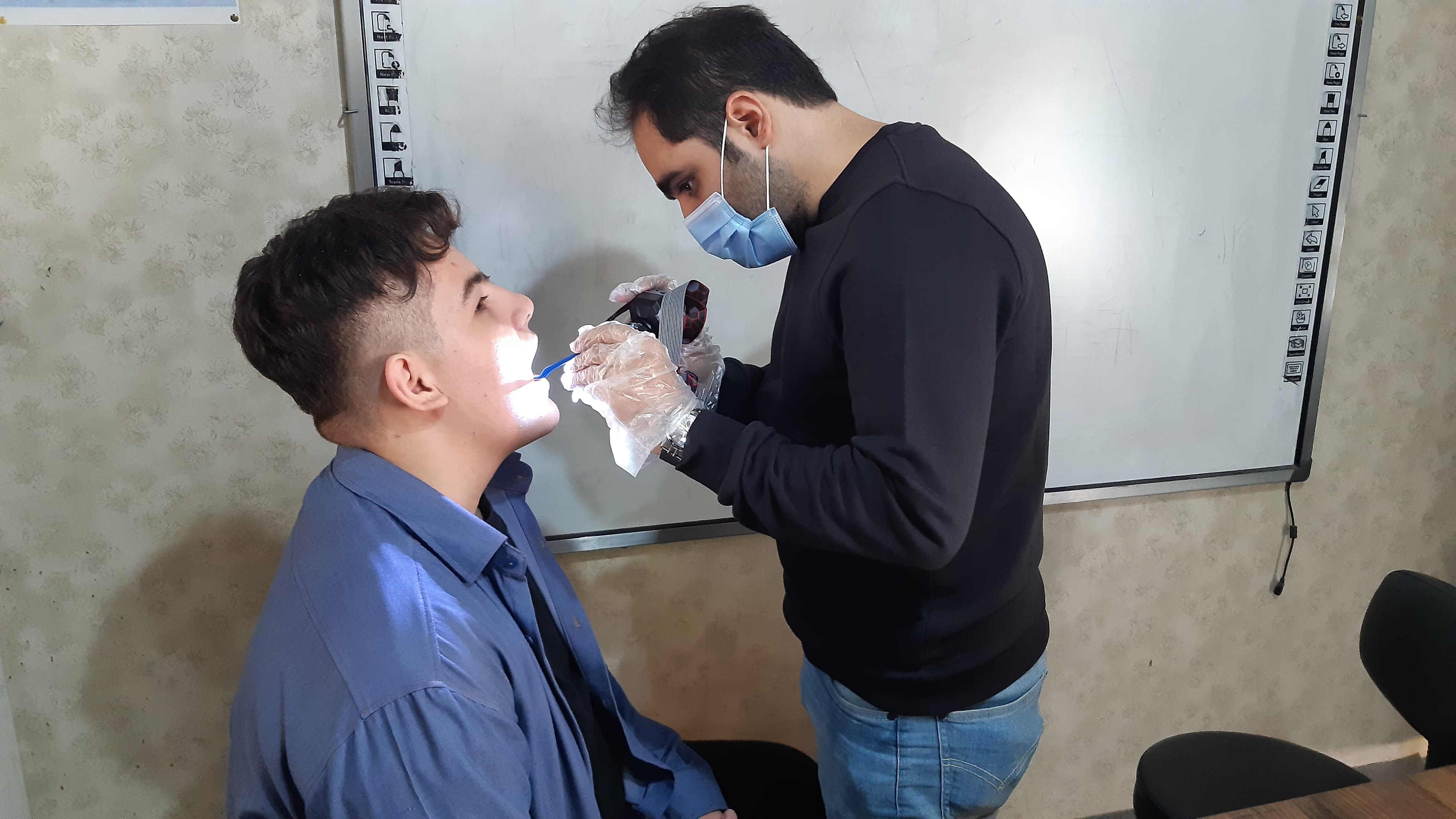 معاینات دندانپژشکی دانش آموزان